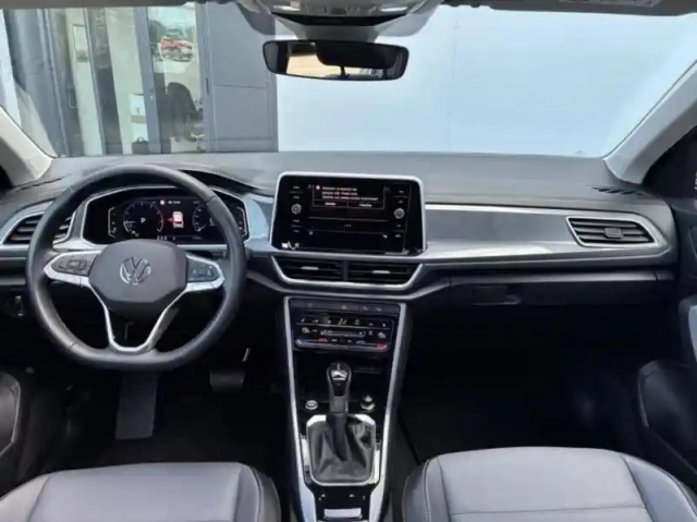 Volkswagen T-Roc 1.5 tsi evo 150ch style exclusive dsg7 — photo 15