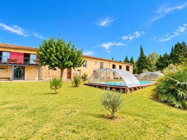 Maison 6 pièces 400 m²