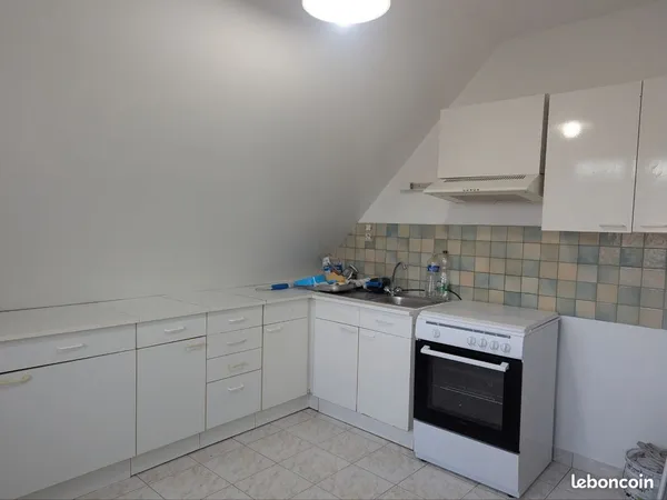 Studio appart dans maison