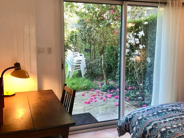 Chambre meublée au calme avec accès au jardin - proche métro et facs -colocation à Rennes St Martin