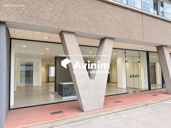 Local 97 m² Grenoble
