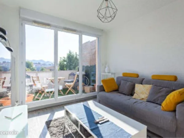 Appartement T2 Technopole Château gombert