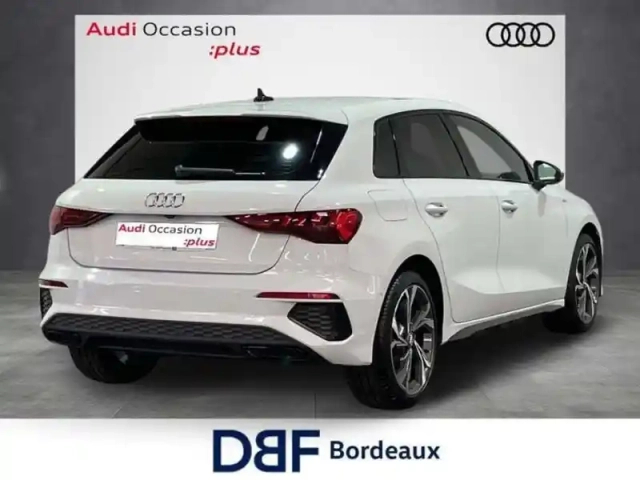 Audi A3 35 tdi 150 s tronic 7 s line — photo 5