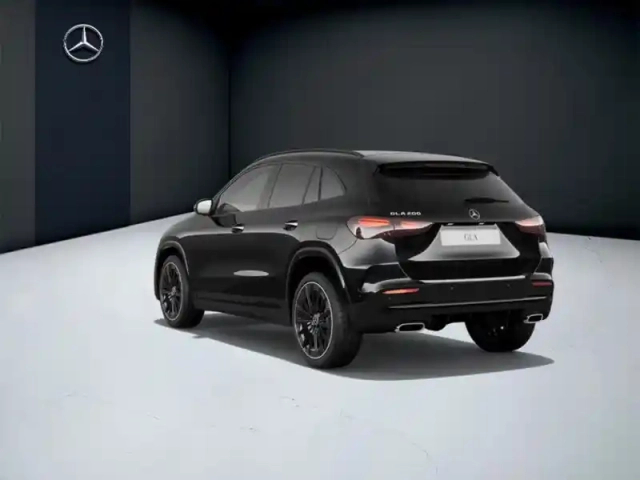 Mercedes Gla 200 amg line — photo 23