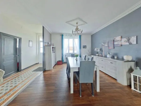 Maison 9 pièces 133 m²