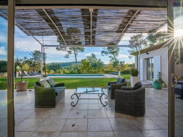 Exclusivité - Sud de la France- Golf de Barbaroux - Villa de cha