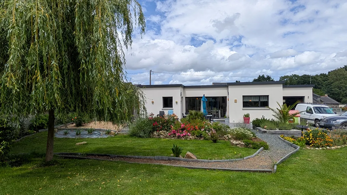 Photo 1