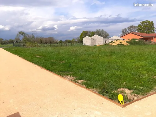 Terrain 1033 m² Saint-Bénigne