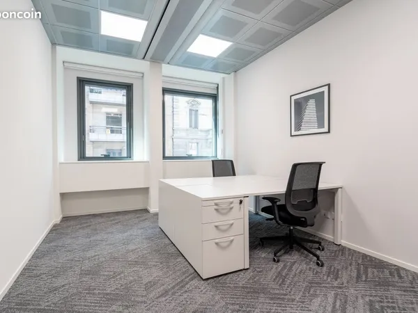 Bureau privé à louer pour 2 personnes à Angers, Gare