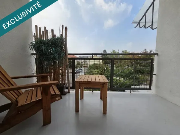 Grande Maison lumineuse au calme, proche des commodités