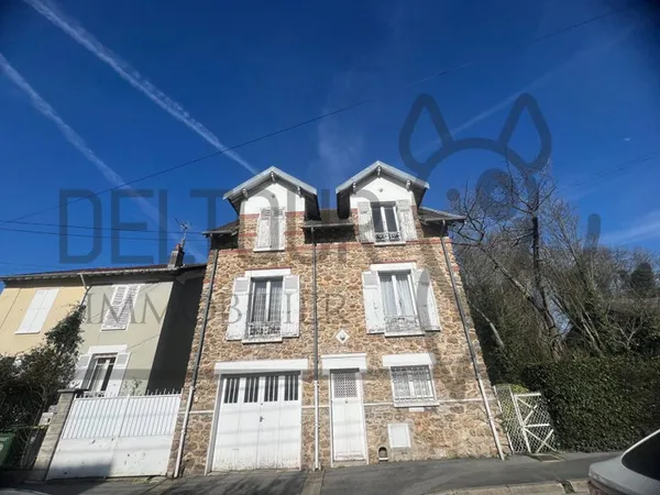 MAISON A COULOMMIERS