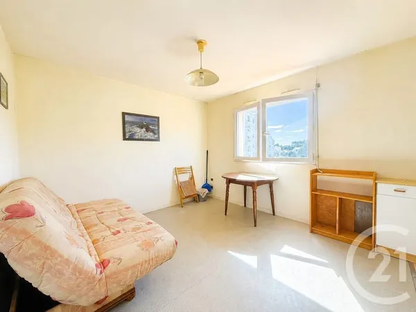 Studio 1 pièce 21 m²