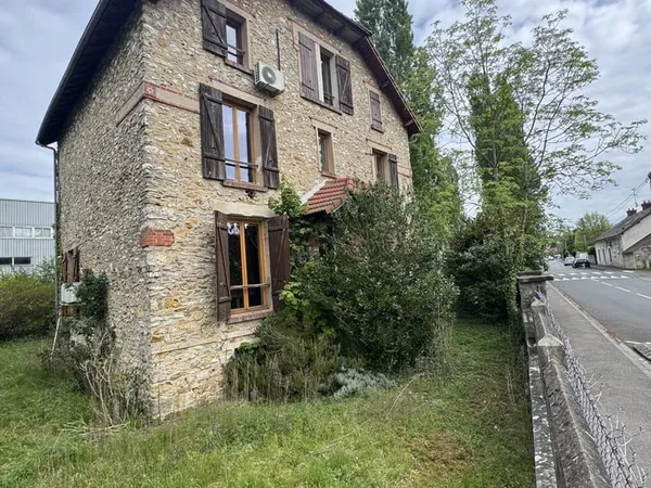 Maison ancienne 11 pièces.