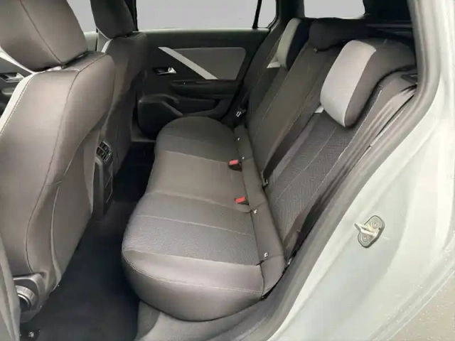 Opel Astra sports tourer 1.5 diesel 130 ch bva8 — photo 12