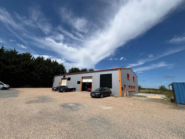 Local d'activité 600 m²