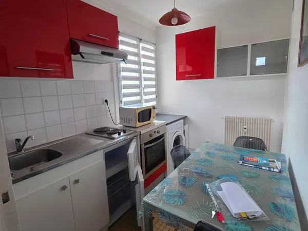 Appartement F1 - lumineux - Avenue de l'Europe