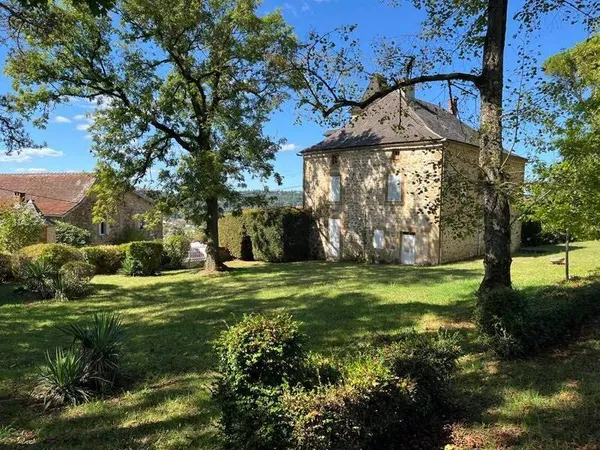 Maison 16 pièces 453 m²