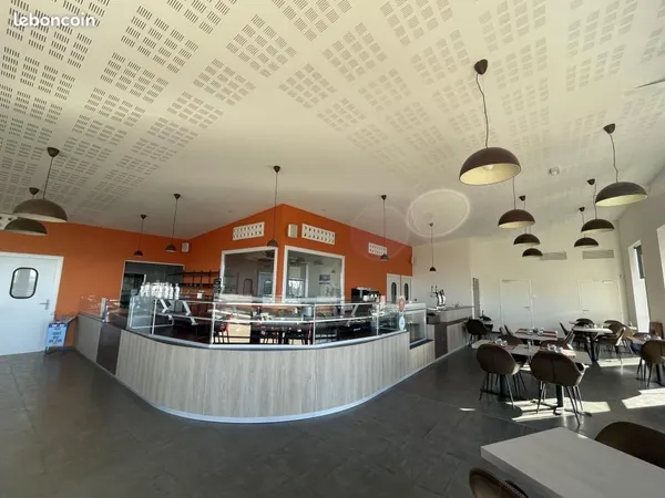 Fonds de commerce 324 m²