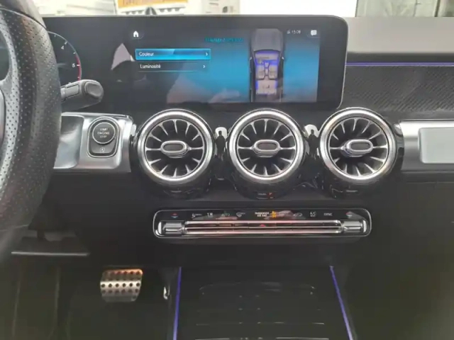 Mercedes Glb 200 d amg line — photo 15