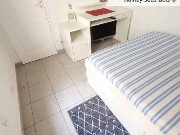 Chambre meublée lumineuse avec accès terrasse - Colocation à Aulnay-sous-Bois