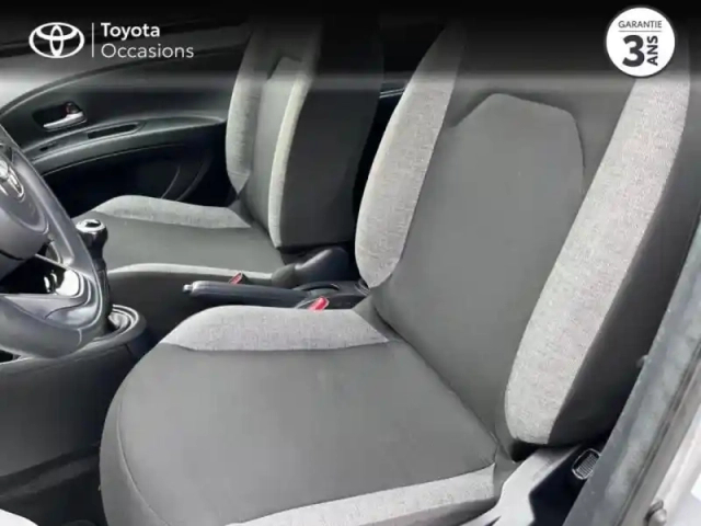 Toyota Aygo X 1.0 vvt-i 72ch dynamic — photo 11