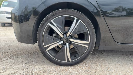 Peugeot 308 1.5 BlueHDi 130 EAT8 - GT – 2023 – 99218 km – Diesel – Boîte Automatique — photo 33