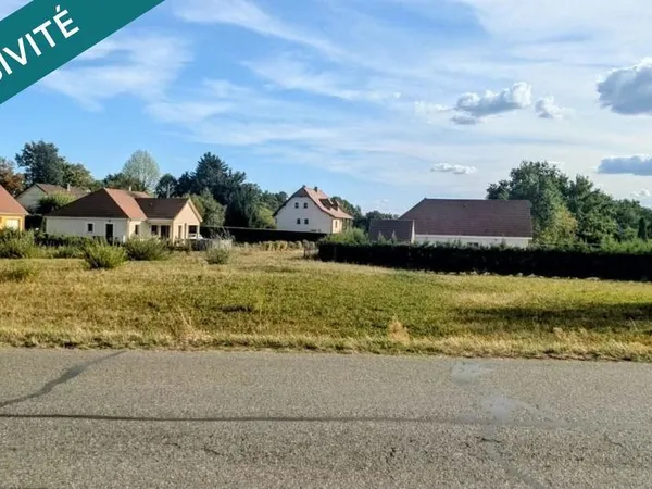 terrain constructible de 4532 m²