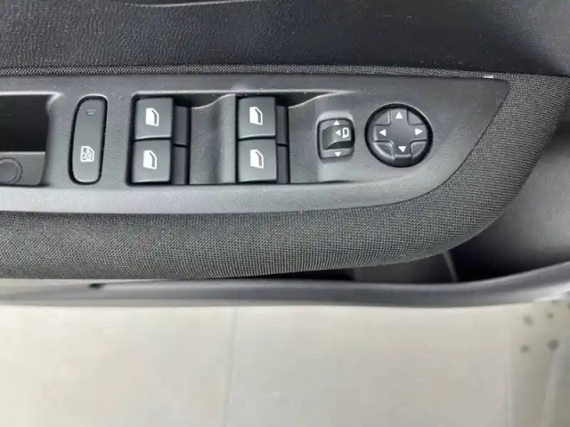 Peugeot 208 puretech 75 s&amp;s bvm5 — photo 70