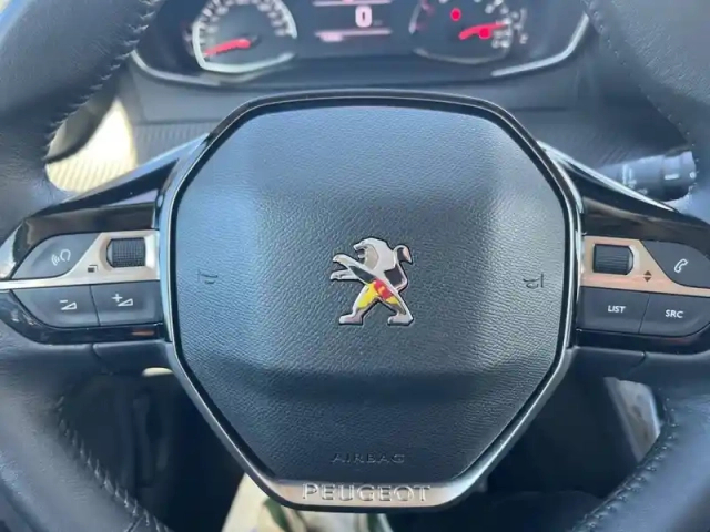 Peugeot 2008 puretech 130 s&amp;s bvm6 — photo 21