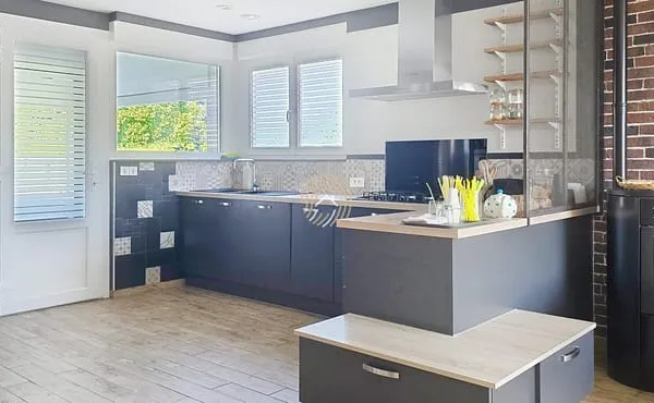 Maison de plain-pied — Espace, confort et potentiel !