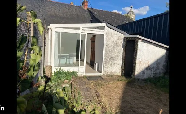 Maison de bourg 50m2 avec jardin 20 mn Angers