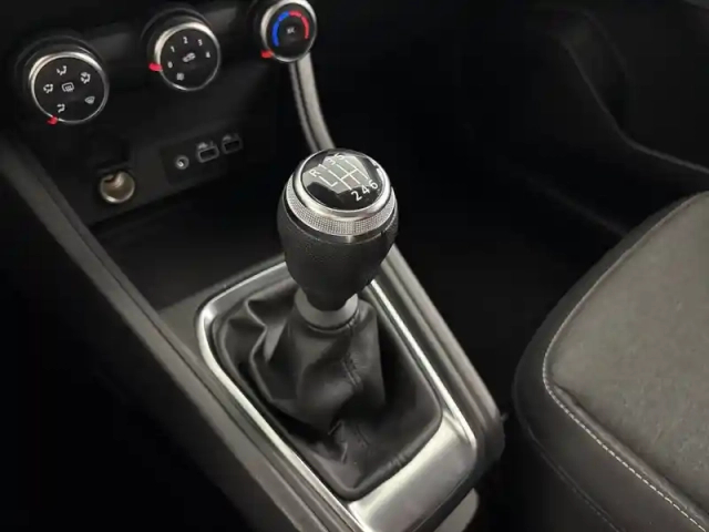 Renault Captur tce 90 — photo 22