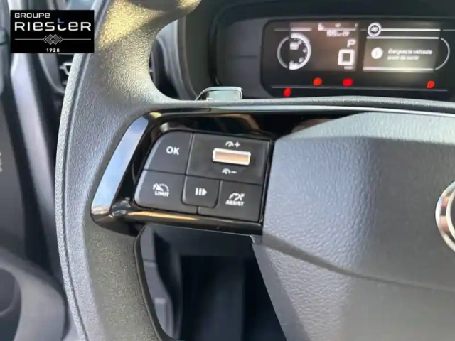 Toyota Proace city medium 1.5l 130 d-4d bva — photo 18