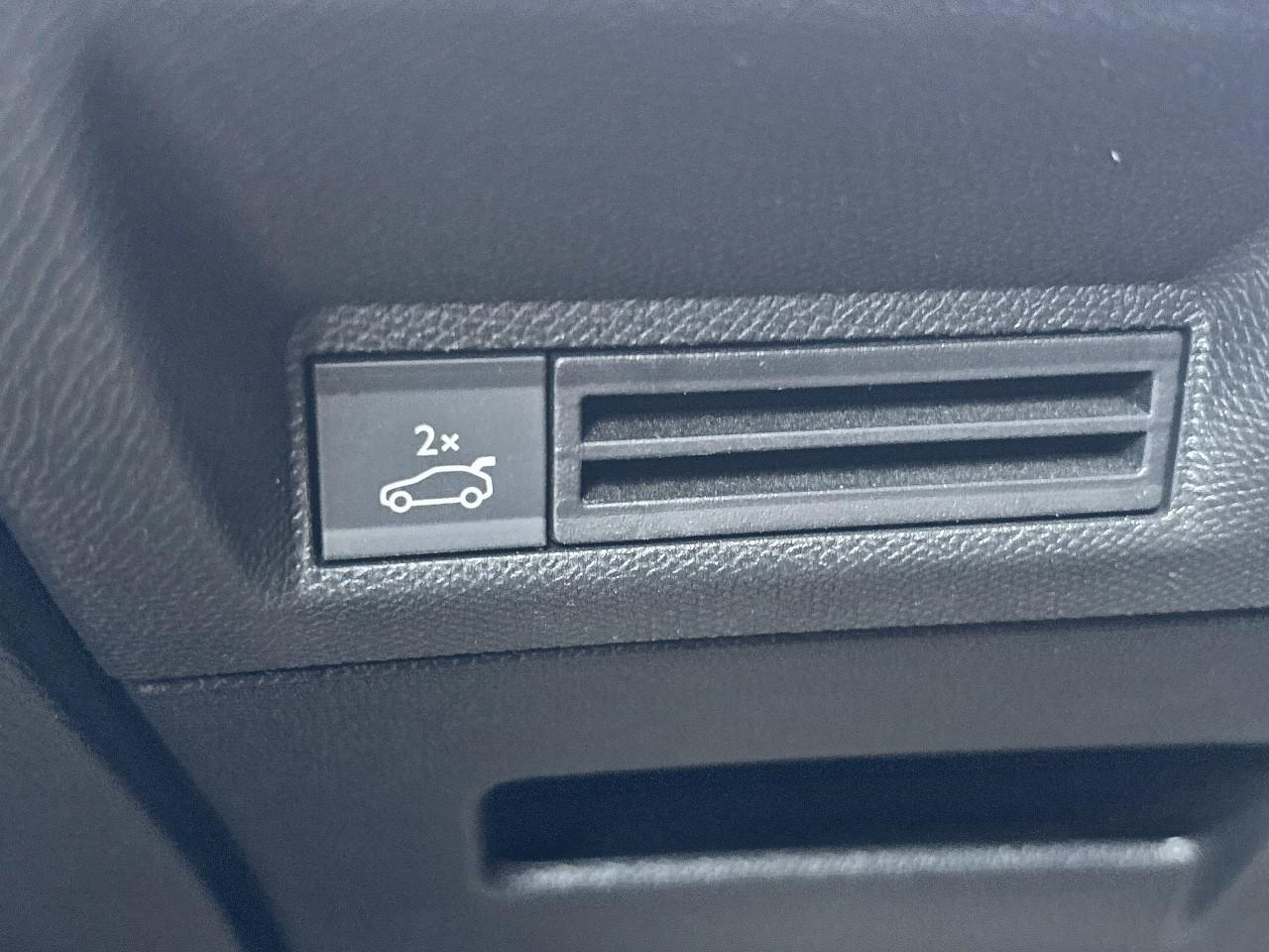 Peugeot 5008 hybrid 136ch gt e-dcs6 — photo 30