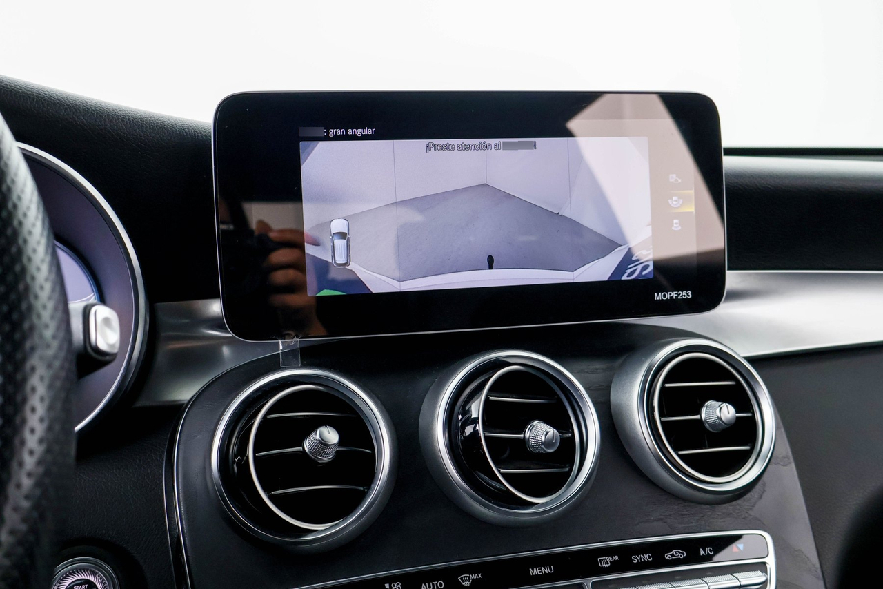 Mercedes GLC — photo 28