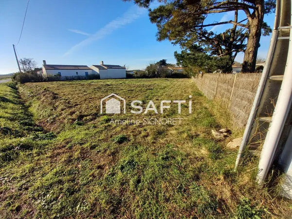 Terrain constructible de 1208m²