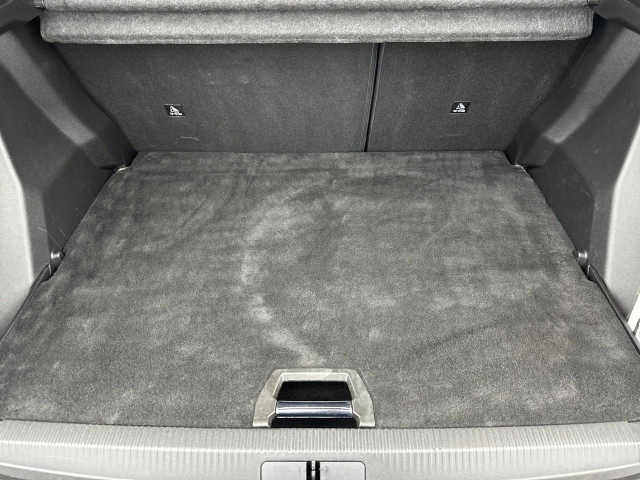 Peugeot 2008 puretech 130 s&s eat8 gt — photo 6