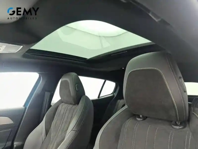 Peugeot 408 phev 225 e-eat8 — photo 23