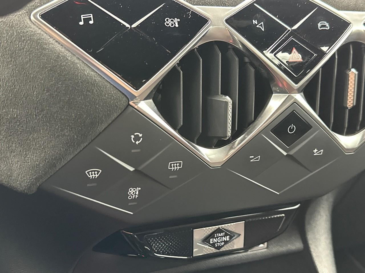 Ds Ds 3 crossback puretech 130 eat8 performance line+ — photo 29