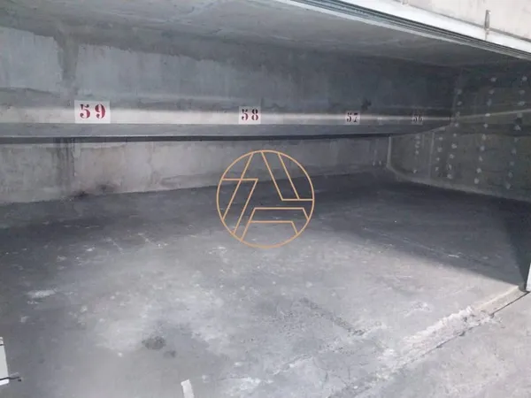 Parking 42 m²