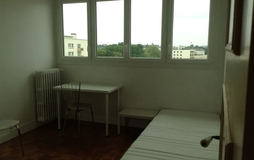 Photo 1