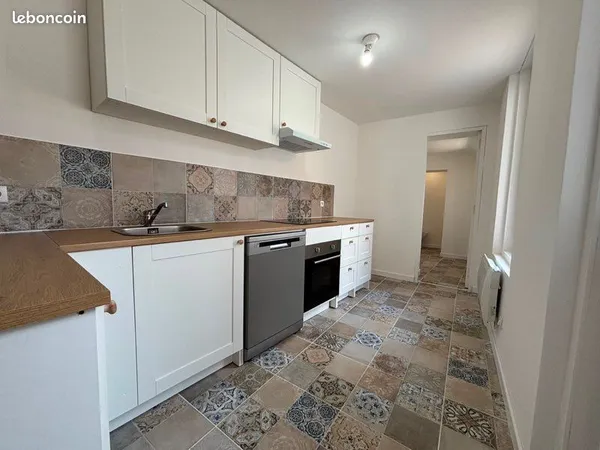 Maison semi mitoyenne à Onnaing - 4 chambres - 130m2 - 150 000