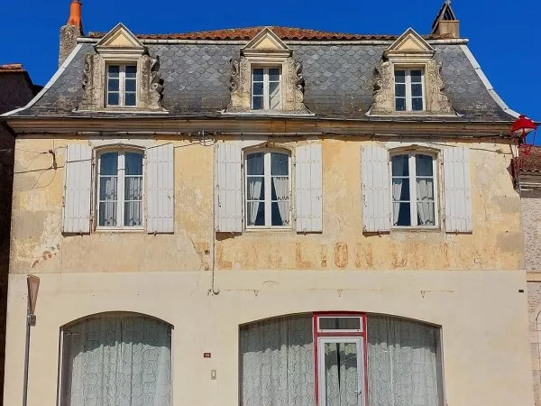 Maison 7 pièces 273 m²