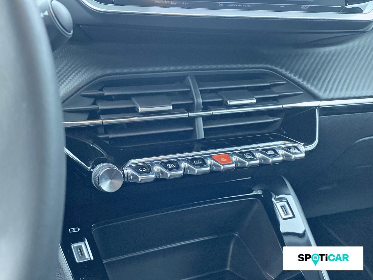 Peugeot 2008 puretech 100 s&s bvm6 style — photo 15