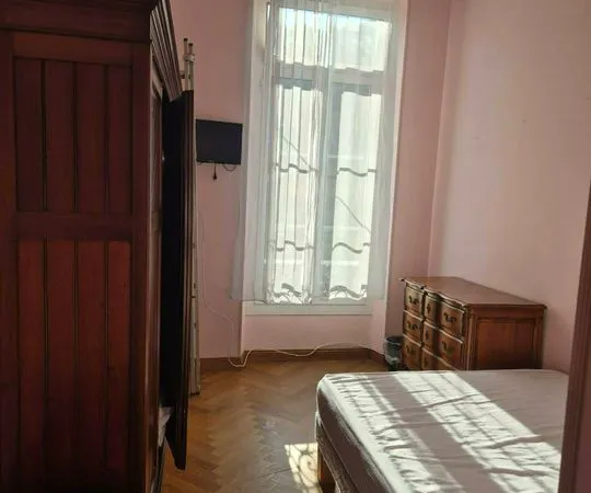 Chambre de 12m2 à louer sur Menton