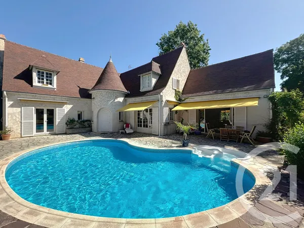 Maison 11 pièces 350 m²