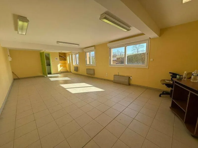 Photo 3