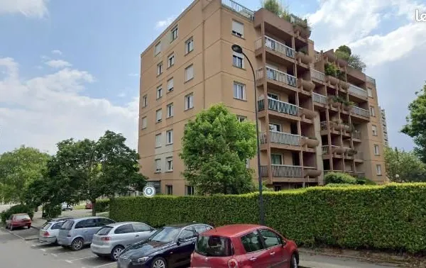 Commerce 90 m²
