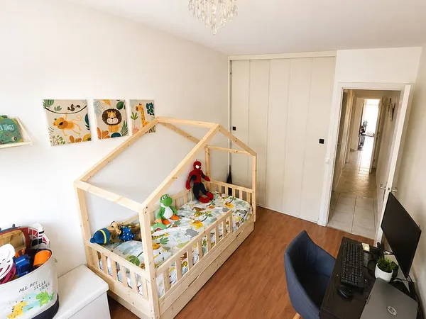 Appartement lumineux traversant 3 pièces de 63,1 m² avec terrasse de 8 m²