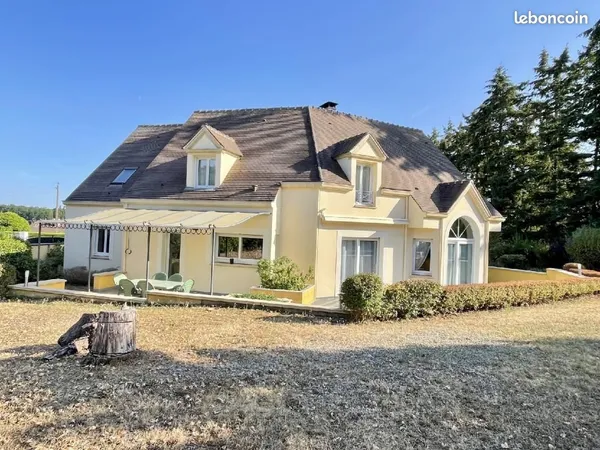 Maison 7 pièces 203 m²